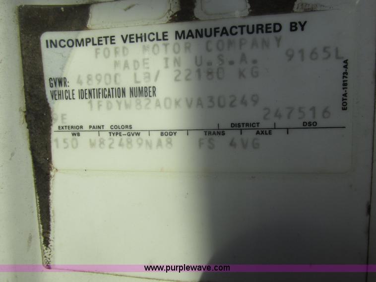 image for item BS9224 1989 Ford LNT8000 dump truck