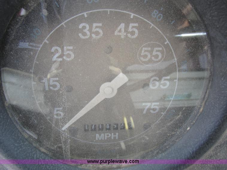 image for item BS9224 1989 Ford LNT8000 dump truck