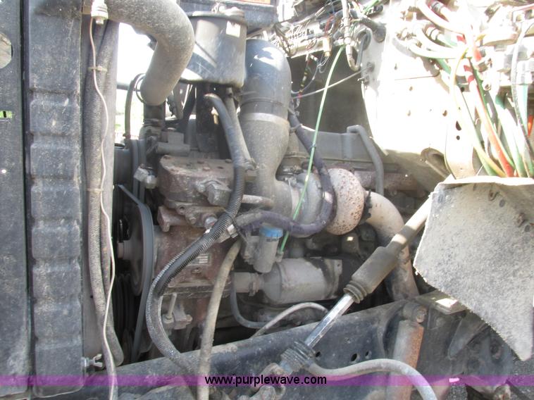 image for item BS9224 1989 Ford LNT8000 dump truck