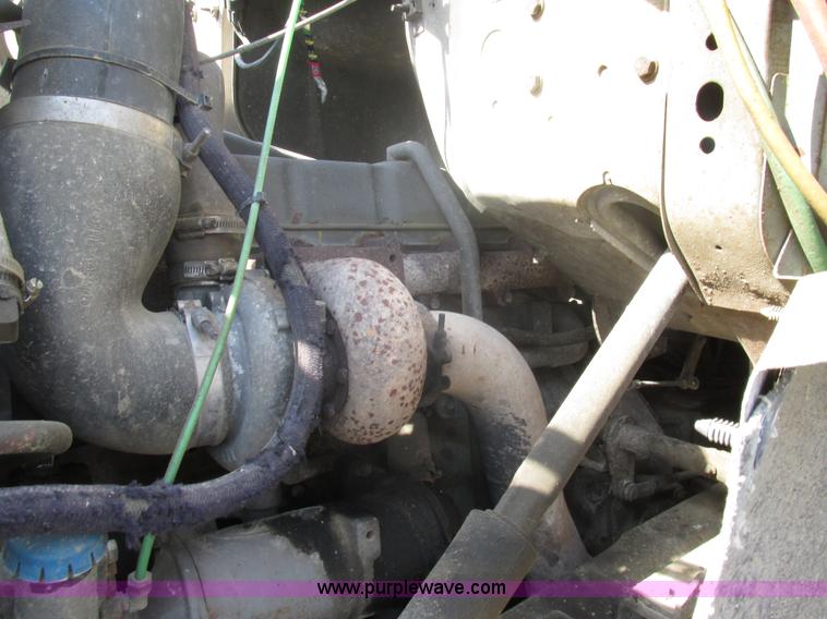 image for item BS9224 1989 Ford LNT8000 dump truck