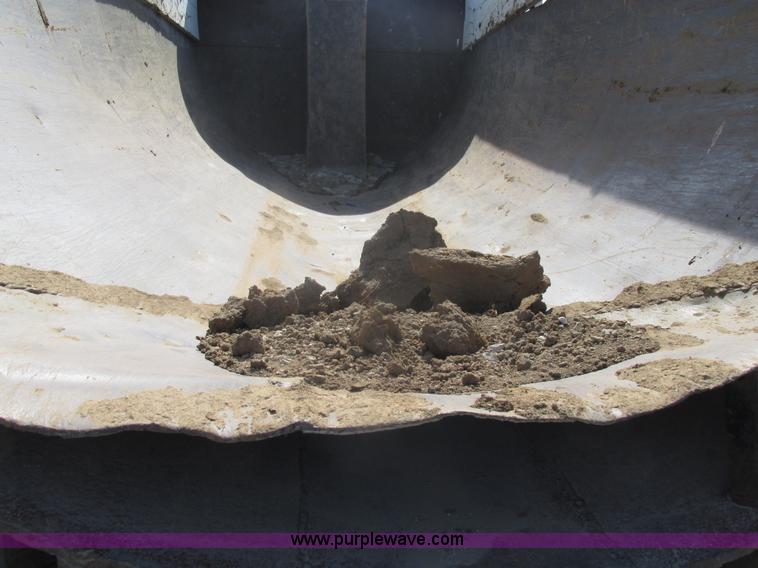 image for item BS9224 1989 Ford LNT8000 dump truck