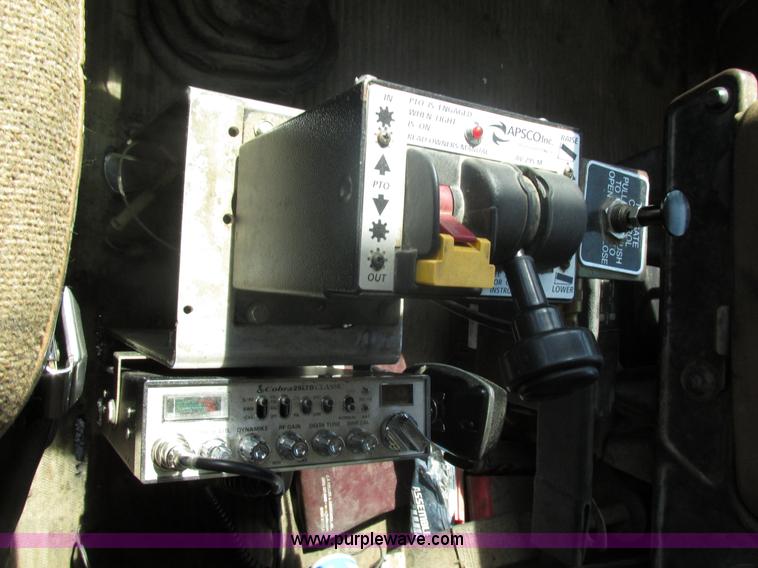 image for item BS9225 1989 Ford LT8000 dump truck