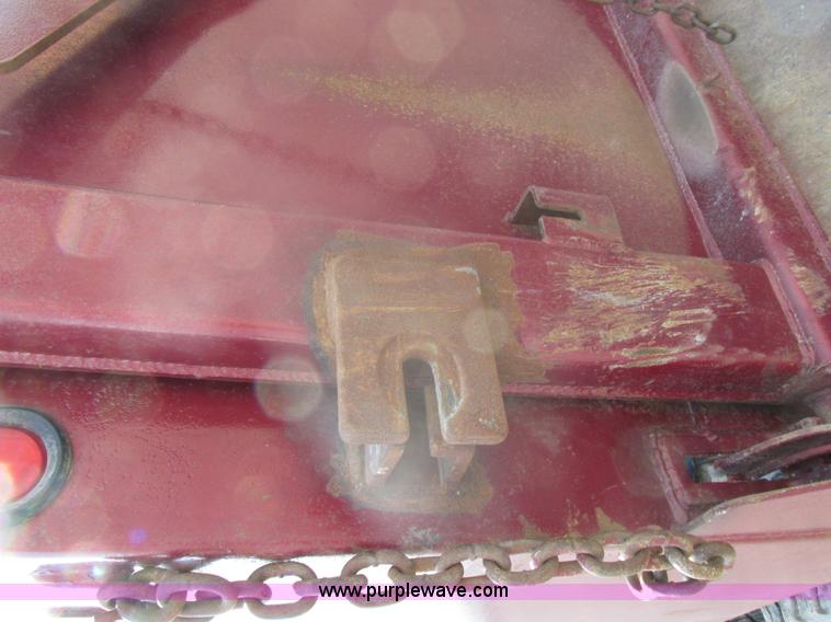 image for item BS9225 1989 Ford LT8000 dump truck