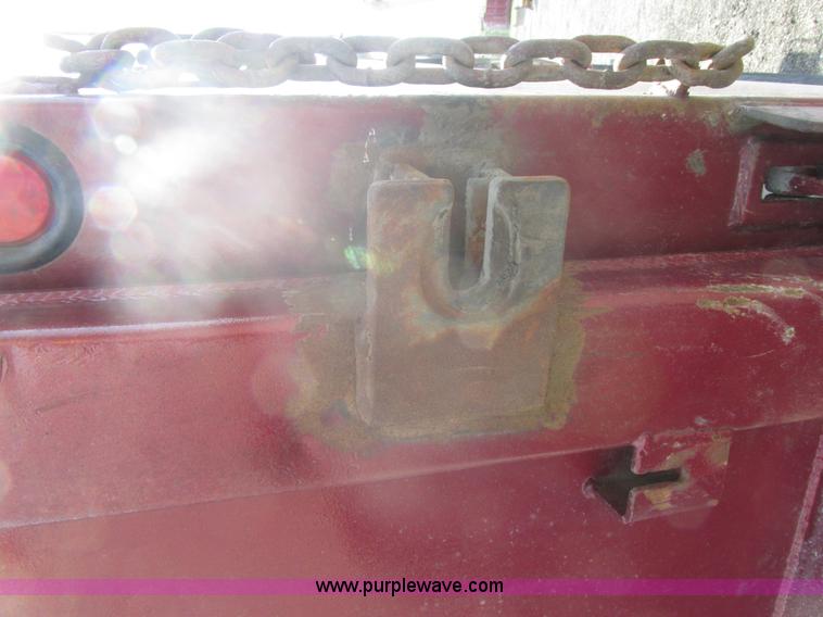 image for item BS9225 1989 Ford LT8000 dump truck