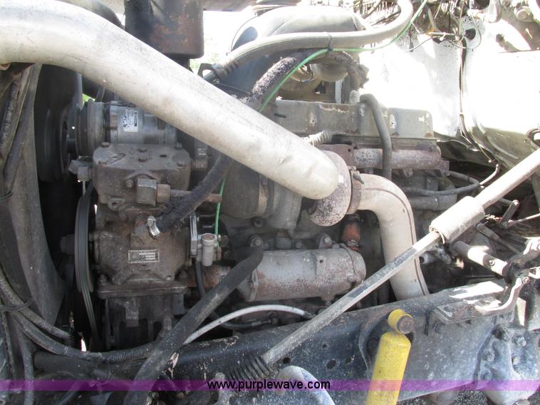 image for item BS9225 1989 Ford LT8000 dump truck