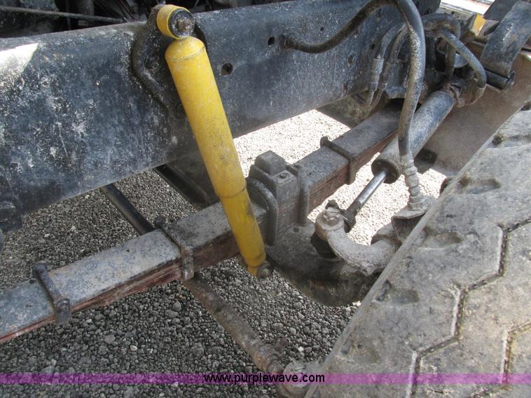 image for item BS9225 1989 Ford LT8000 dump truck