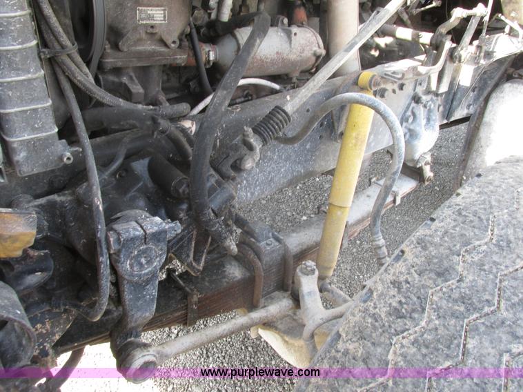 image for item BS9225 1989 Ford LT8000 dump truck