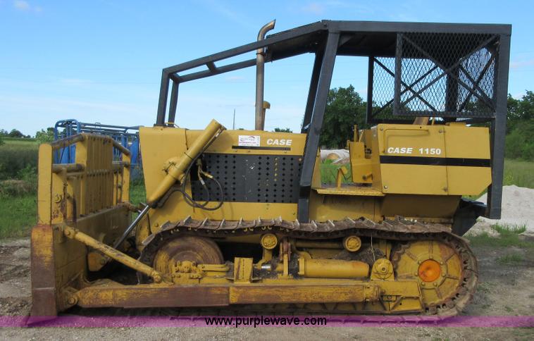 image for item D2453 1968 Case 1150 dozer