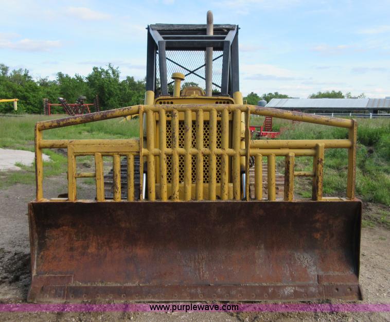 image for item D2453 1968 Case 1150 dozer