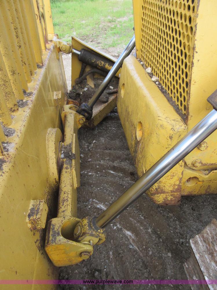 image for item D2453 1968 Case 1150 dozer