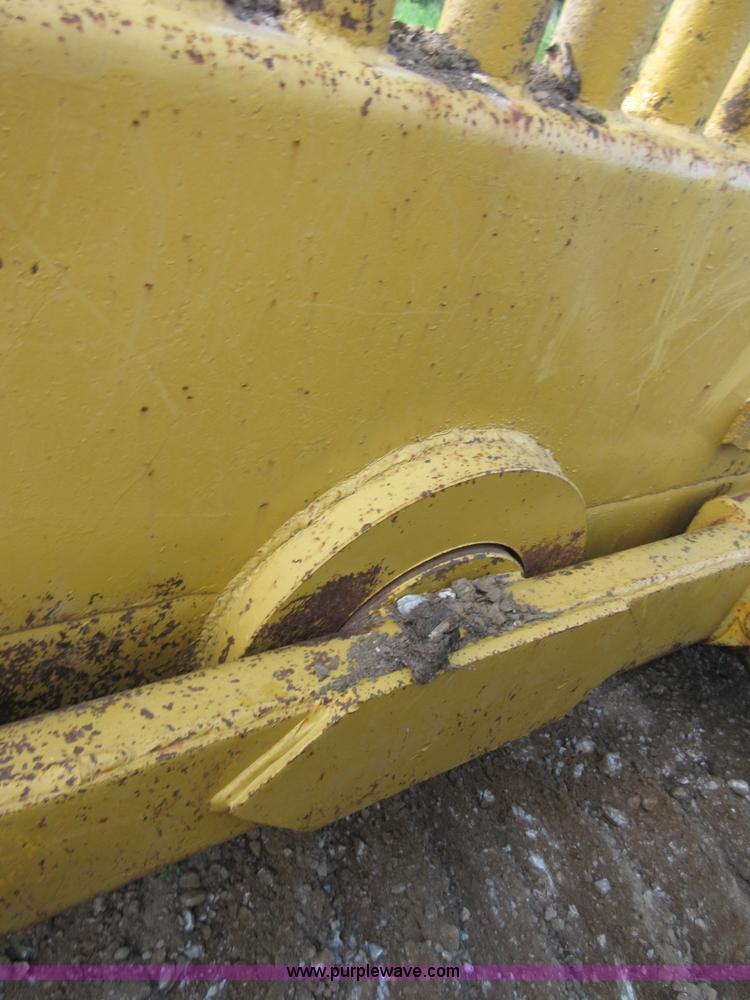image for item D2453 1968 Case 1150 dozer