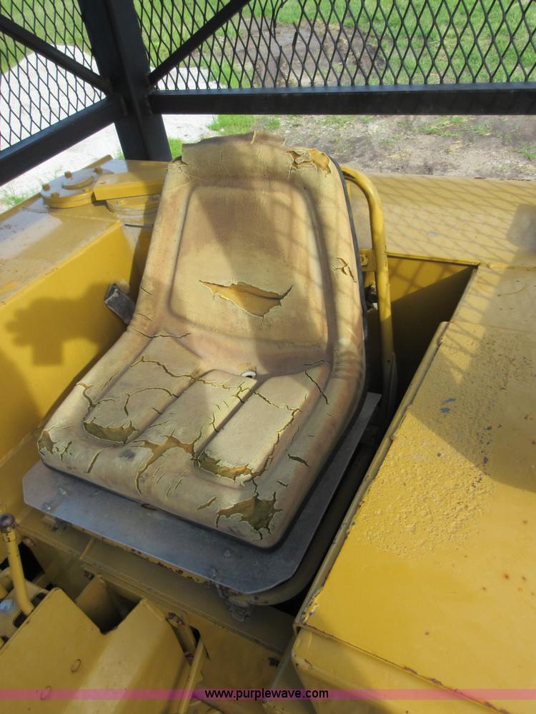 image for item D2453 1968 Case 1150 dozer