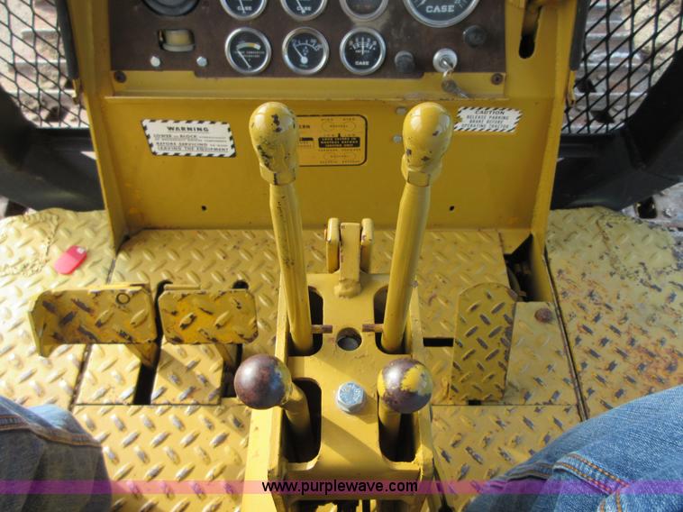 image for item D2453 1968 Case 1150 dozer