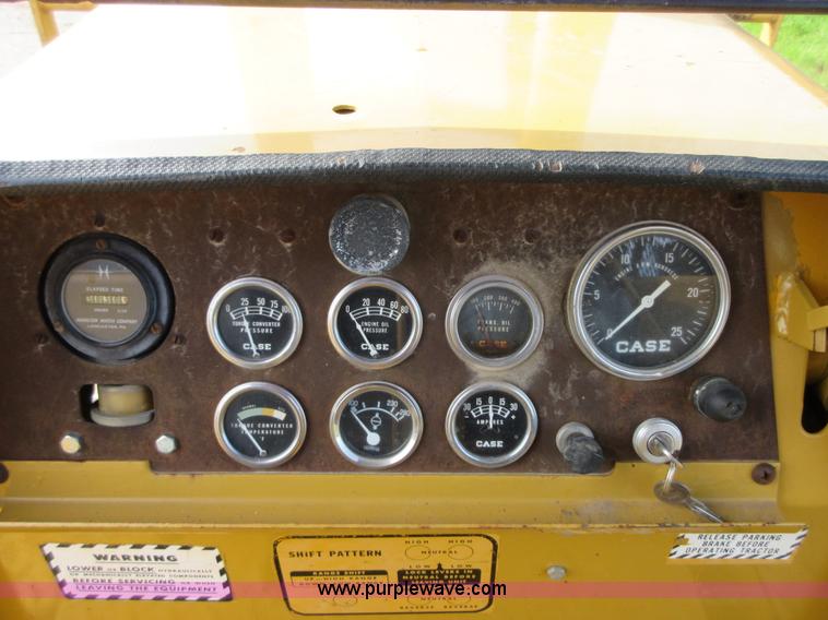 image for item D2453 1968 Case 1150 dozer