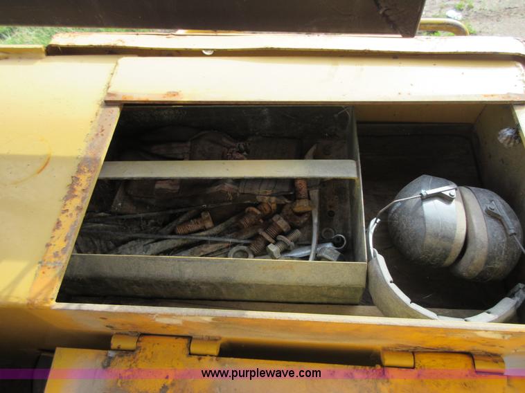 image for item D2453 1968 Case 1150 dozer