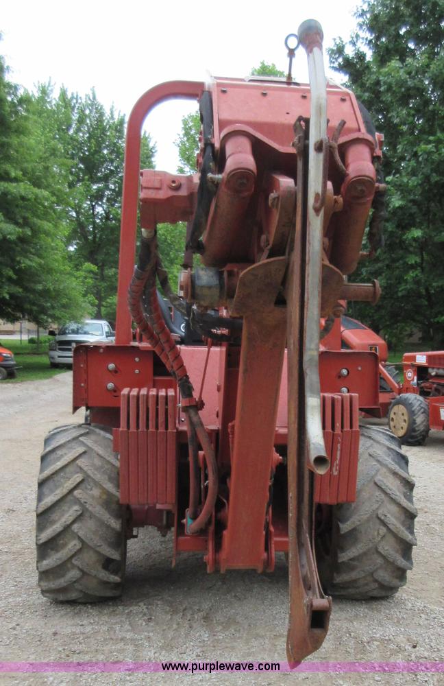 image for item D2455 2000 Ditch Witch 8020T vibratory cable plow