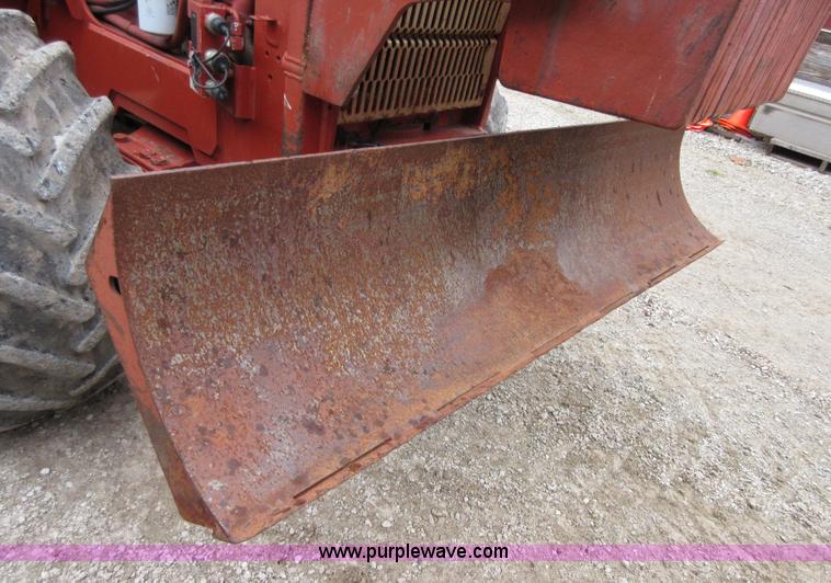 image for item D2455 2000 Ditch Witch 8020T vibratory cable plow