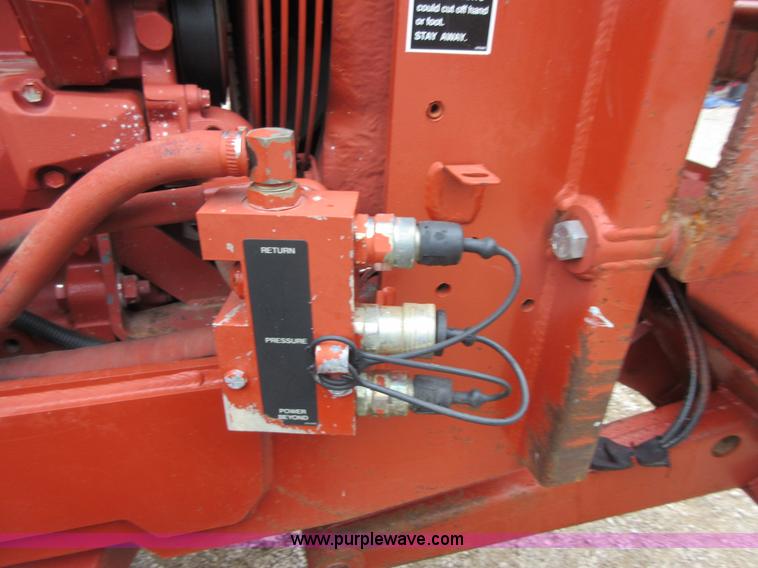 image for item D2455 2000 Ditch Witch 8020T vibratory cable plow