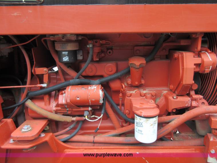 image for item D2455 2000 Ditch Witch 8020T vibratory cable plow