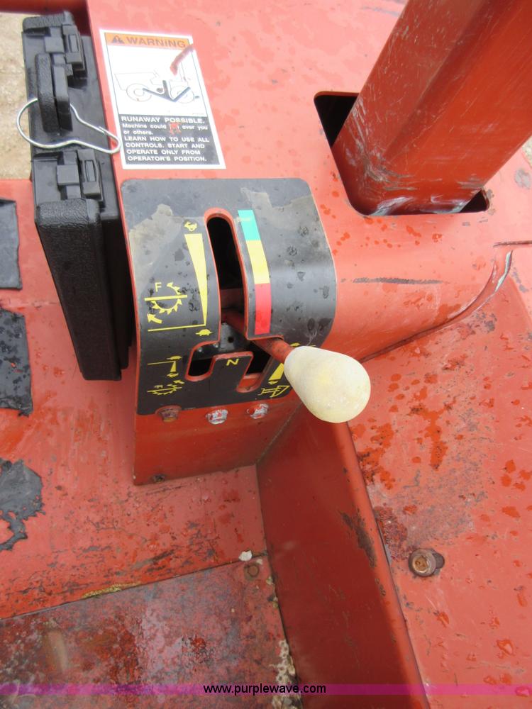 image for item D2455 2000 Ditch Witch 8020T vibratory cable plow