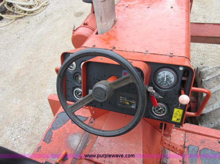 image for item D2455 2000 Ditch Witch 8020T vibratory cable plow