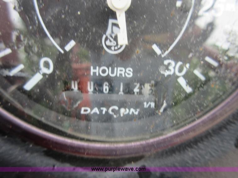 image for item D2455 2000 Ditch Witch 8020T vibratory cable plow