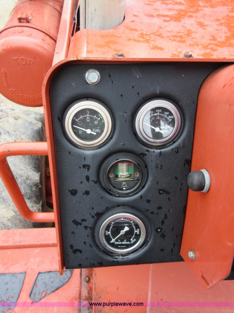 image for item D2455 2000 Ditch Witch 8020T vibratory cable plow