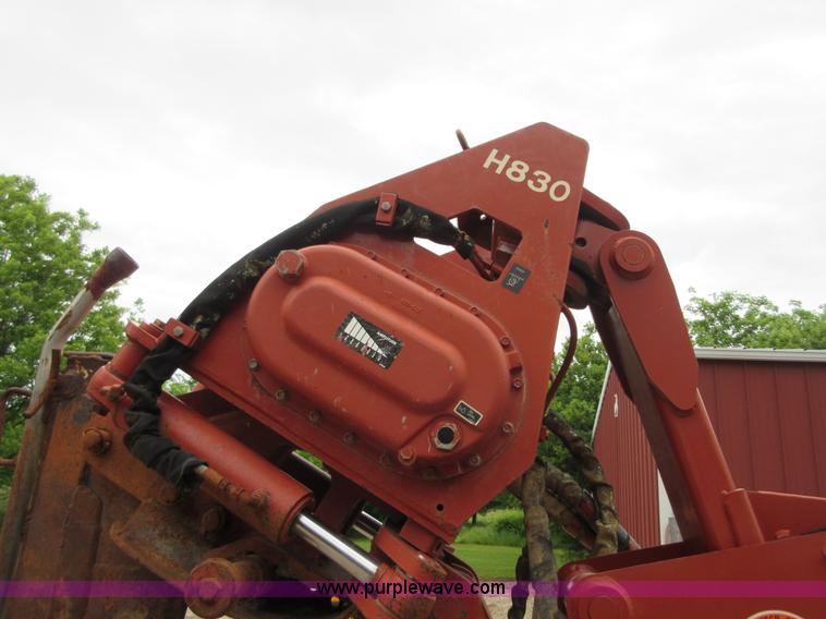 image for item D2455 2000 Ditch Witch 8020T vibratory cable plow