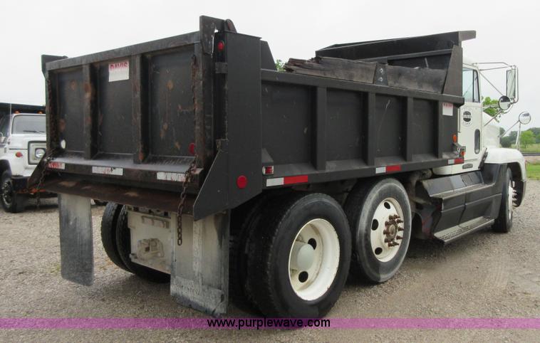 image for item D2466 1996 Freightliner FLD dump truck