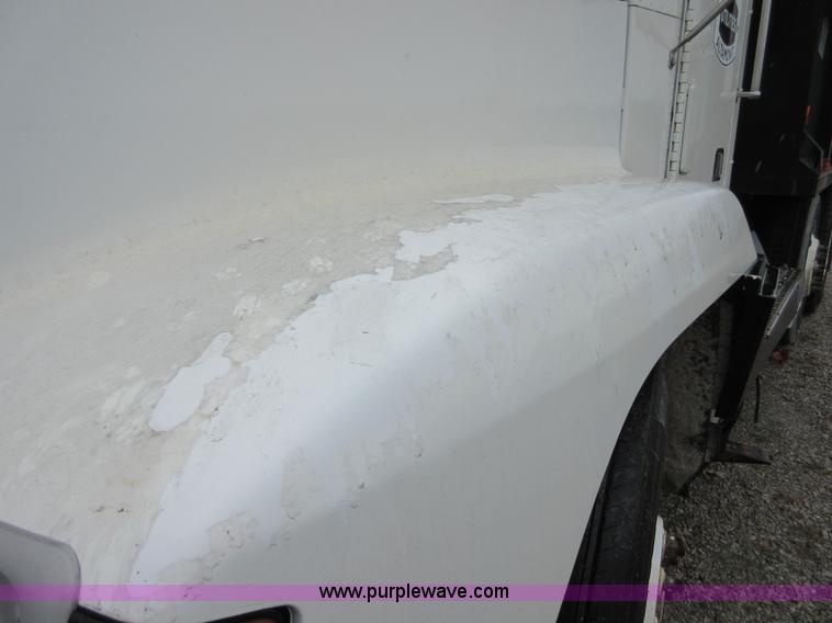 image for item D2466 1996 Freightliner FLD dump truck