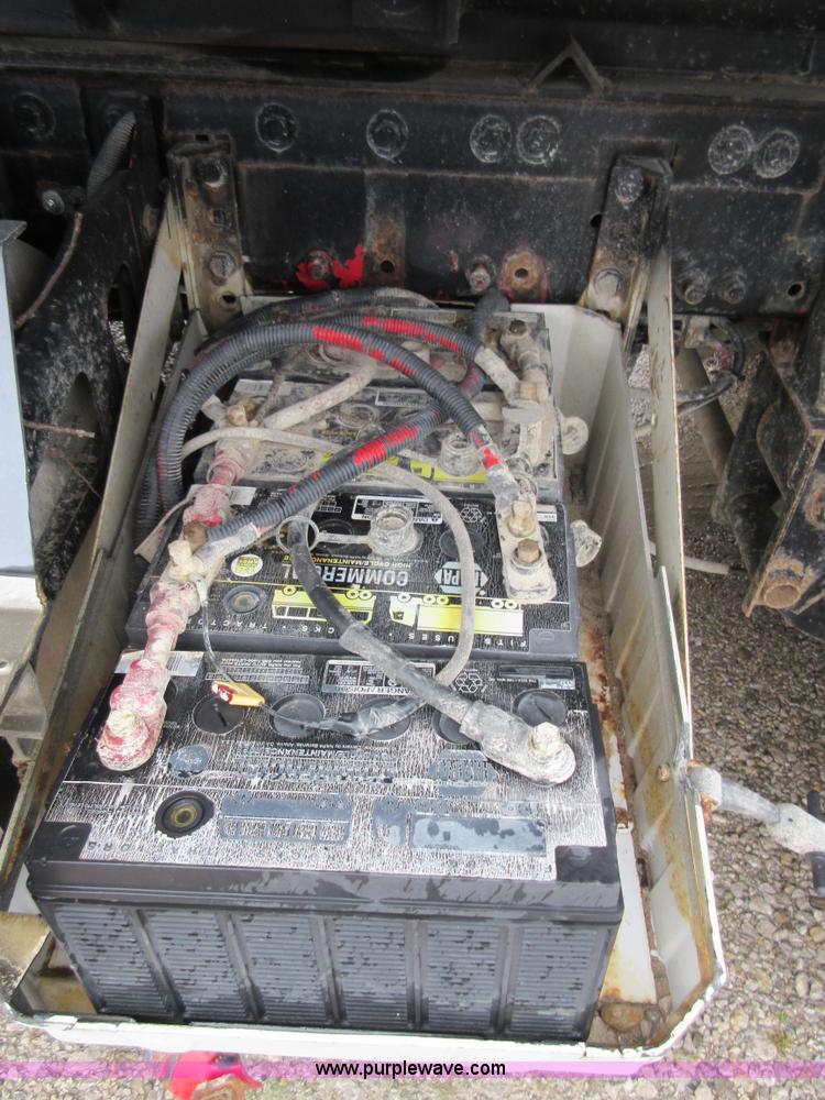 image for item D2466 1996 Freightliner FLD dump truck