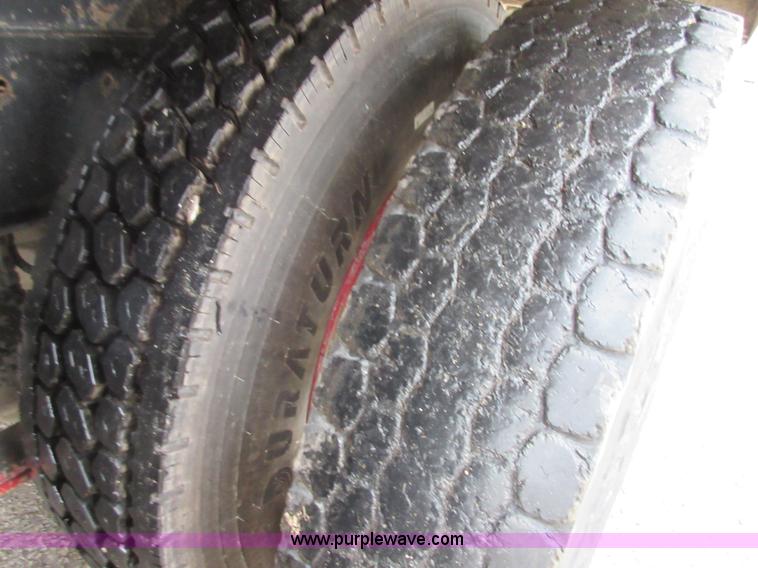 image for item D2466 1996 Freightliner FLD dump truck