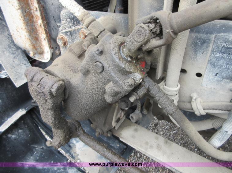 image for item D2466 1996 Freightliner FLD dump truck