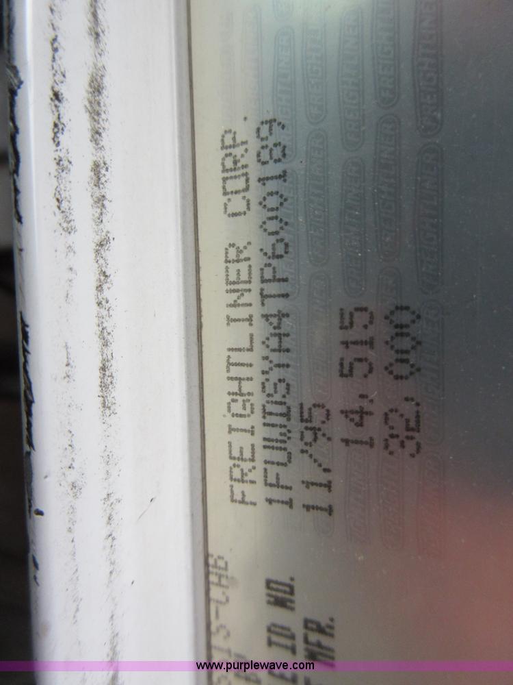 image for item D2466 1996 Freightliner FLD dump truck