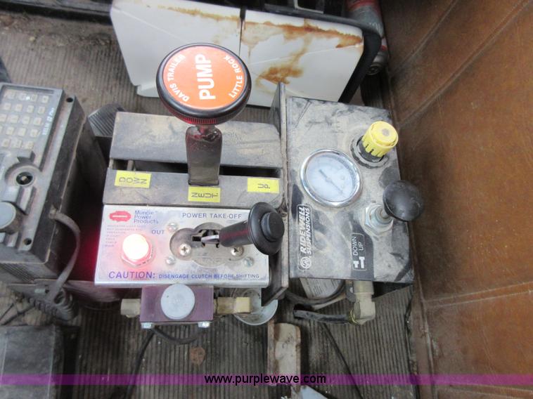 image for item D2466 1996 Freightliner FLD dump truck