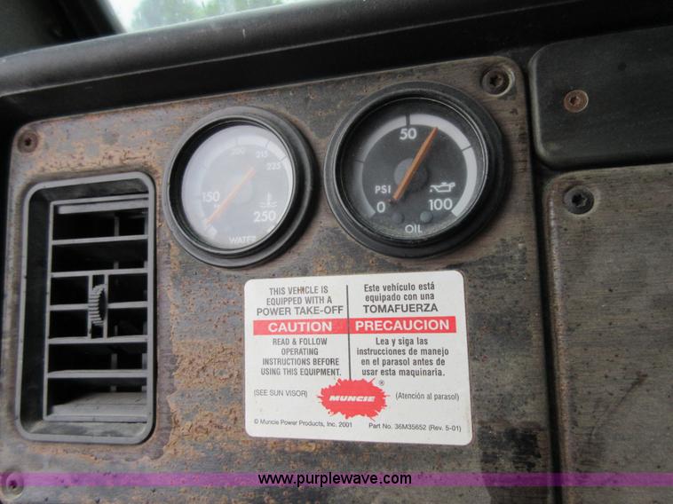 image for item D2466 1996 Freightliner FLD dump truck