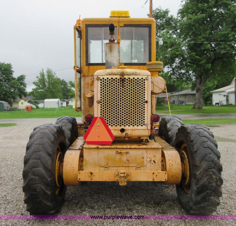 image for item D2467 1971 Caterpillar 112F rigid frame motor grader