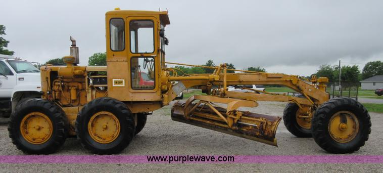 image for item D2467 1971 Caterpillar 112F rigid frame motor grader