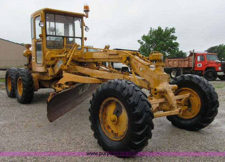 image for item D2467 1971 Caterpillar 112F rigid frame motor grader