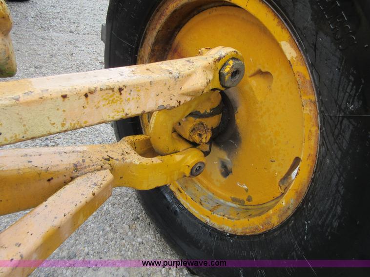 image for item D2467 1971 Caterpillar 112F rigid frame motor grader