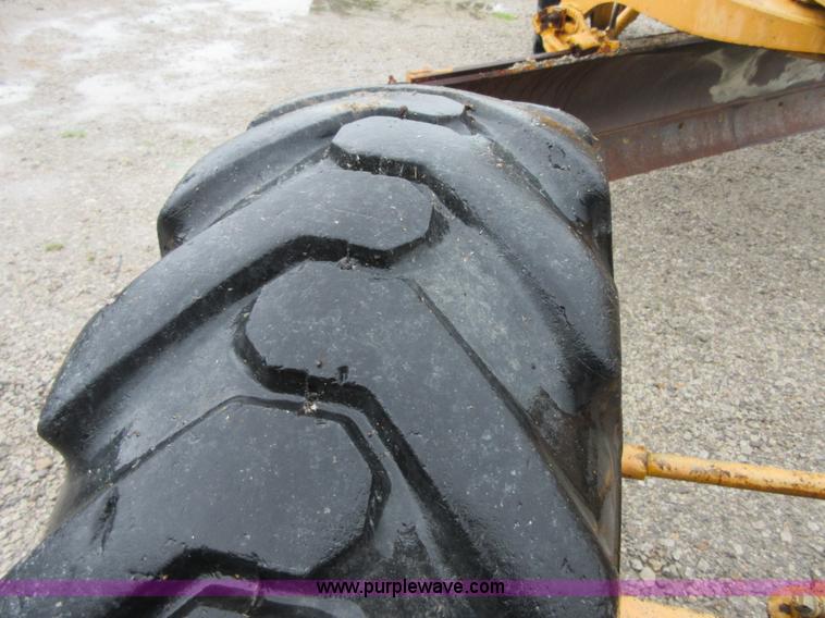 image for item D2467 1971 Caterpillar 112F rigid frame motor grader