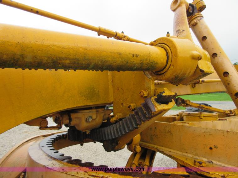 image for item D2467 1971 Caterpillar 112F rigid frame motor grader
