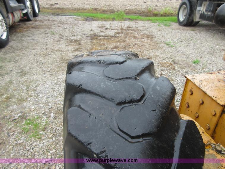 image for item D2467 1971 Caterpillar 112F rigid frame motor grader