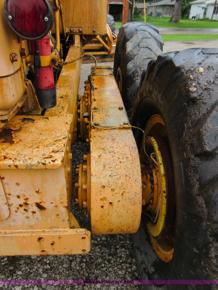 image for item D2467 1971 Caterpillar 112F rigid frame motor grader