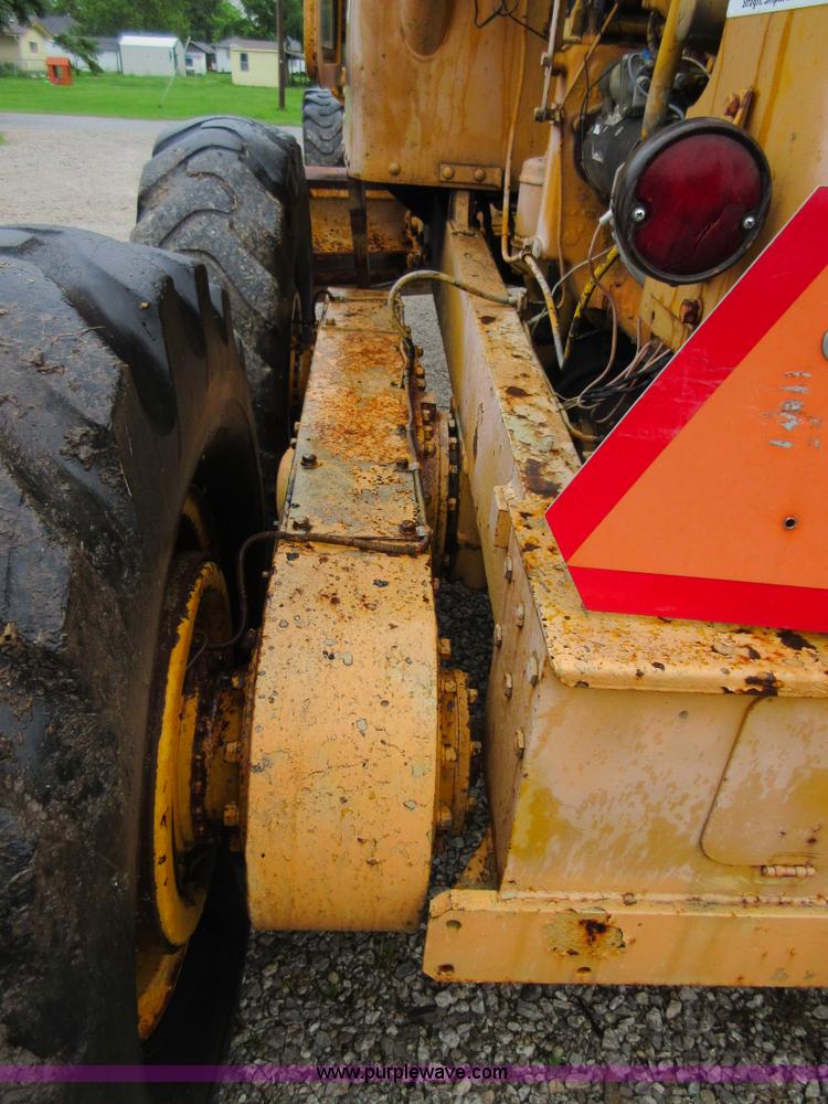 image for item D2467 1971 Caterpillar 112F rigid frame motor grader