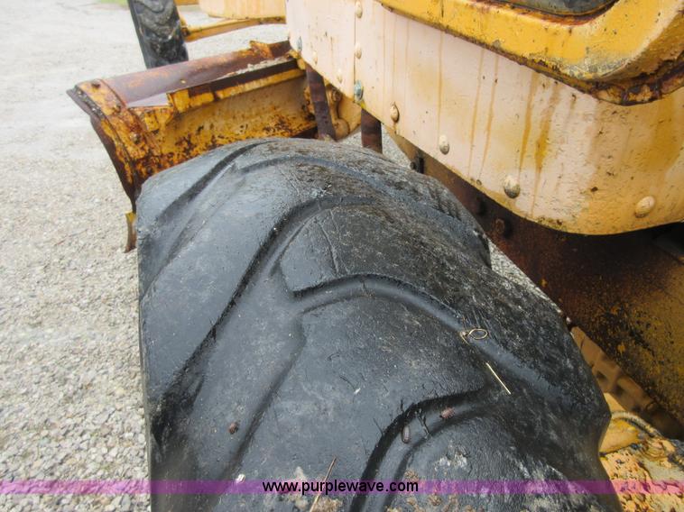 image for item D2467 1971 Caterpillar 112F rigid frame motor grader