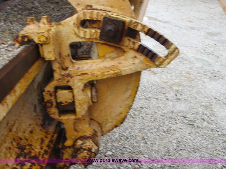 image for item D2467 1971 Caterpillar 112F rigid frame motor grader
