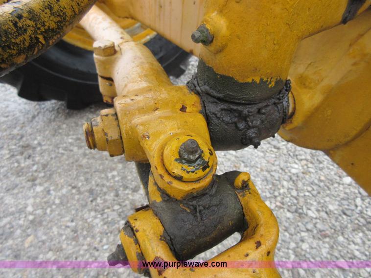 image for item D2467 1971 Caterpillar 112F rigid frame motor grader