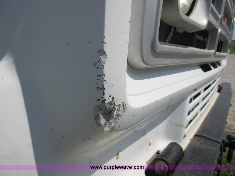 image for item D2473 1990 GMC TopKick 7000 service truck