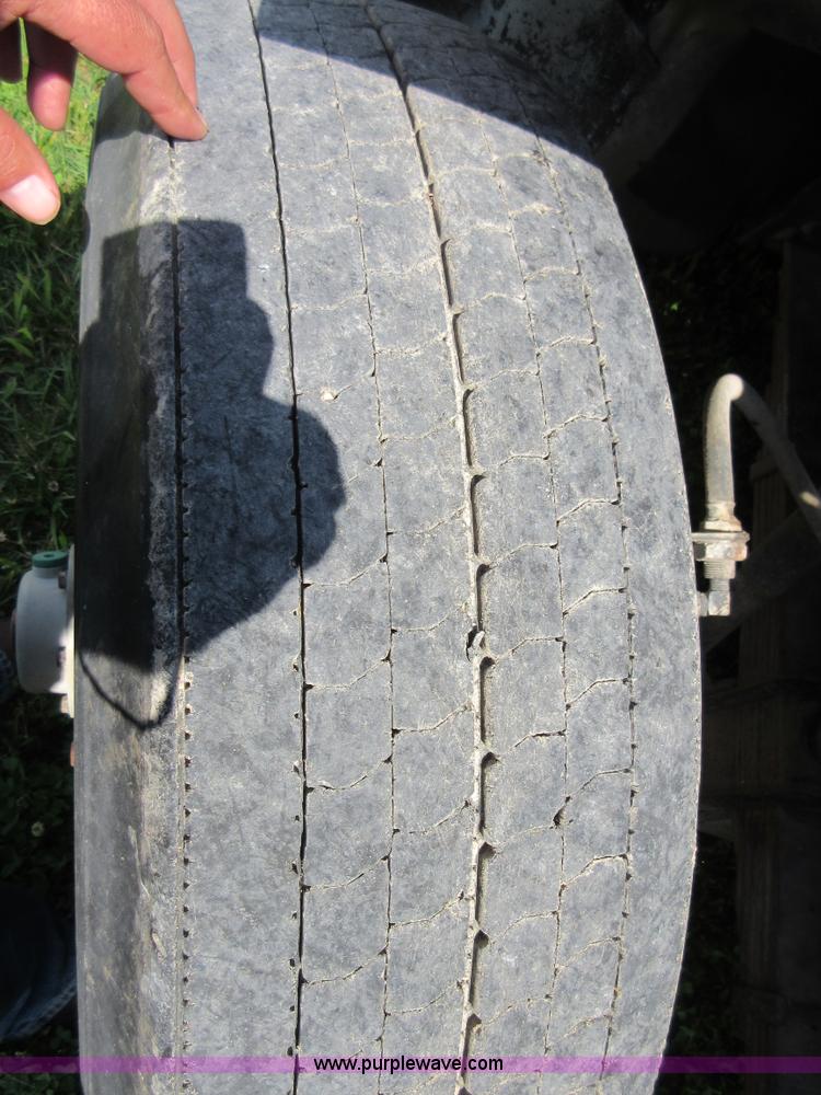 image for item D2473 1990 GMC TopKick 7000 service truck